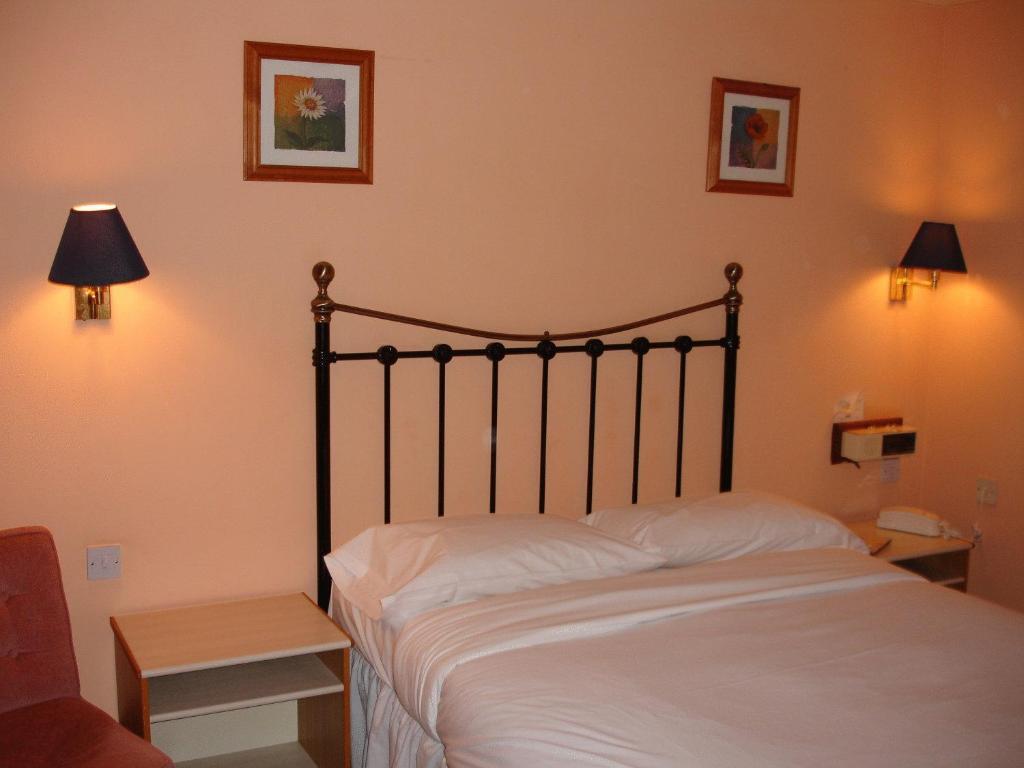 The Four Alls Inn Market Drayton Oda fotoğraf